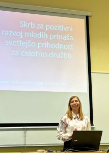 Tina Povec, zagovor doktorske disertacije Pozitivni razvoj mladih in medvrstniško nasilje v obdobju prehoda iz osnovne v srednjo šolo: spremljanje in podpora med šolskim letom